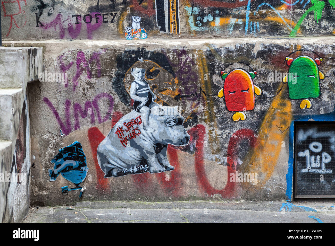 Street Art In The Inner Courtyard Of The Haus Schwarzenberg Stock