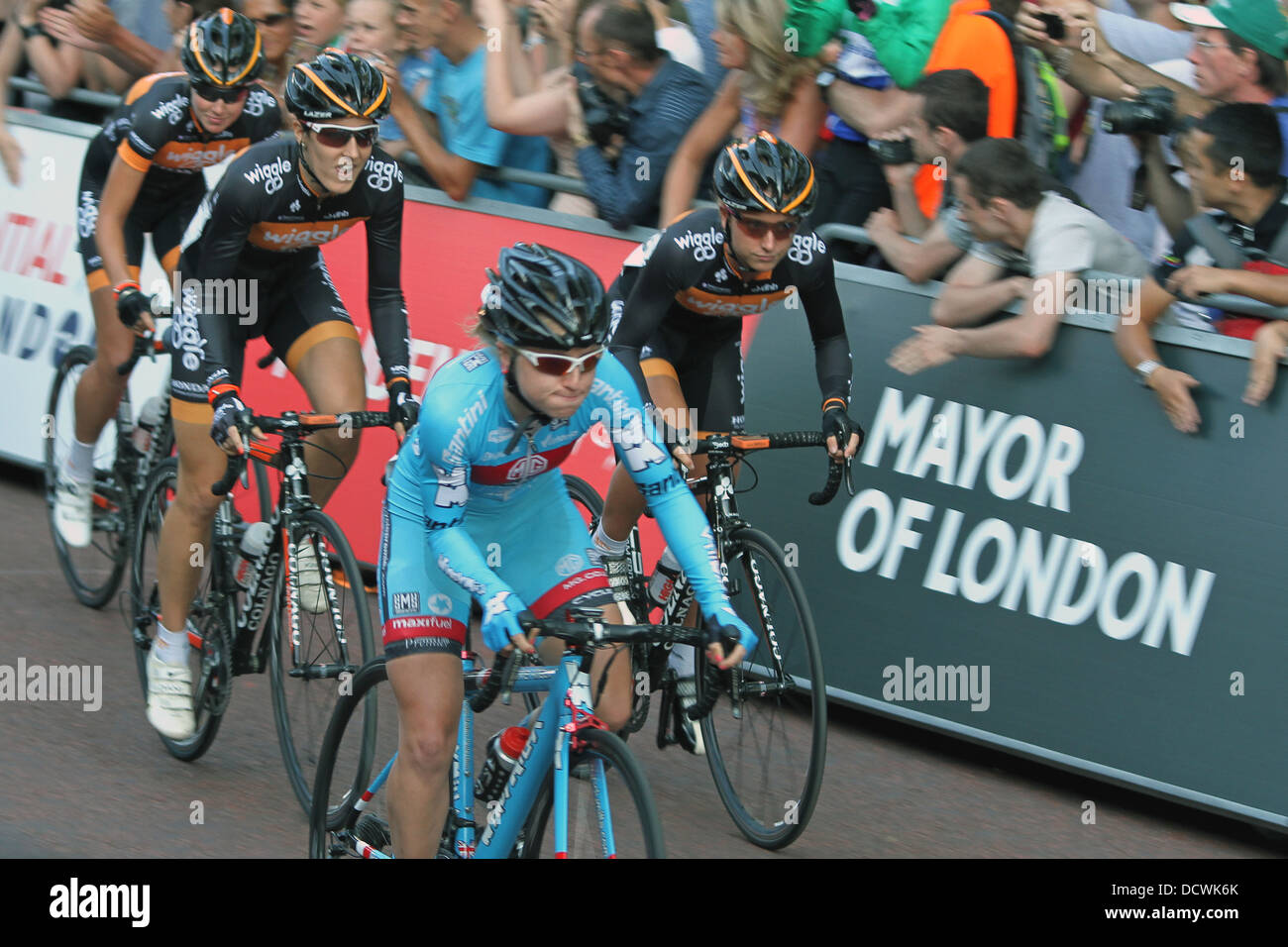 team MG-Maxifuel Pro Cycling/Coalville in the 2013 womens race at the Prudential RideLondon Grand Prix Stock Photo