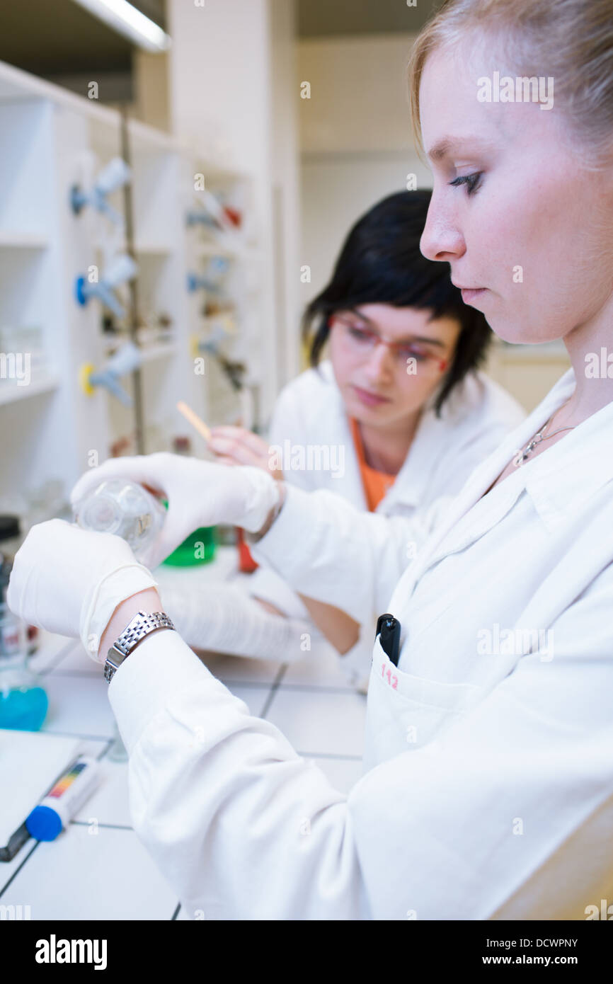 female researcher carrying out research in a chemical lab Stock Photo ...