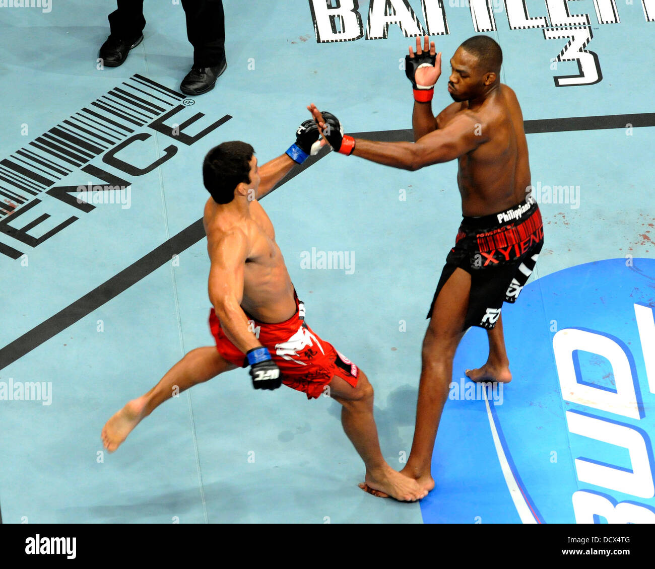 Jon Jones vs Lyoto Machida UFC 140 Welterweight bout at the Air Canada Centre Toronto, Canada Jon Jones vs Lyoto Machida UFC 140 Welterweight bout at the Air Canada Centre Toronto, Canada