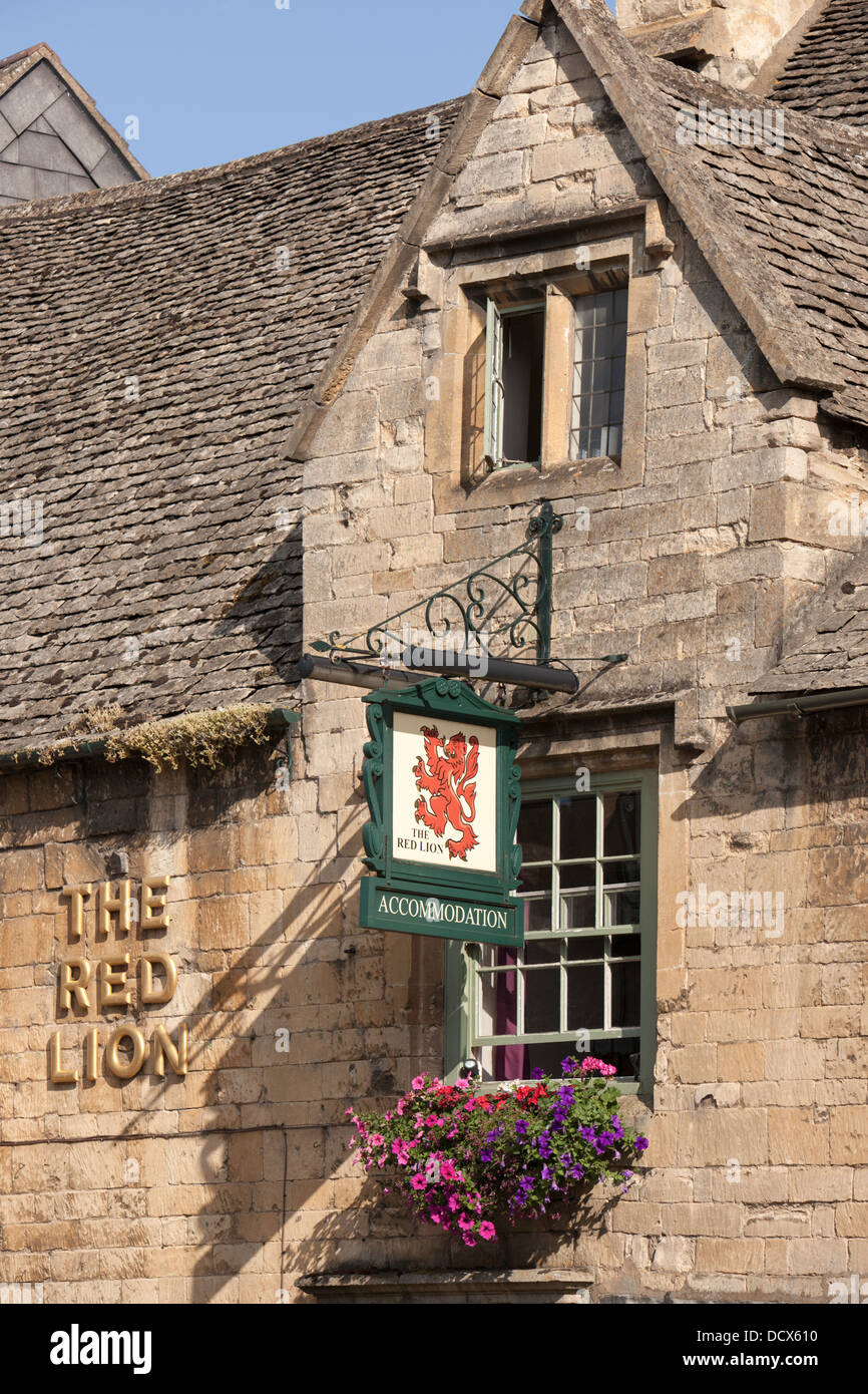 Scenes in the Cotswold town of Chipping Campden, Gloucestershire, England, UK Stock Photo