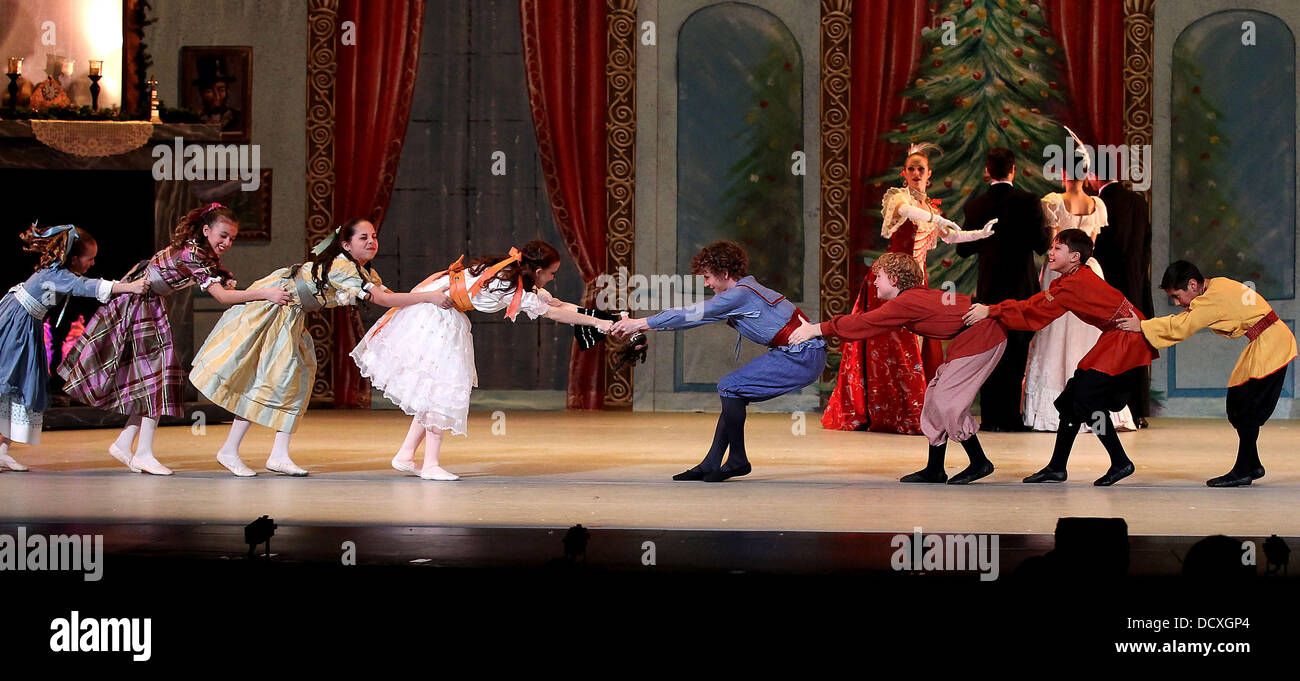 Nevada Ballet Theatre In Nevada Ballet Theatre's Classic Holiday ...