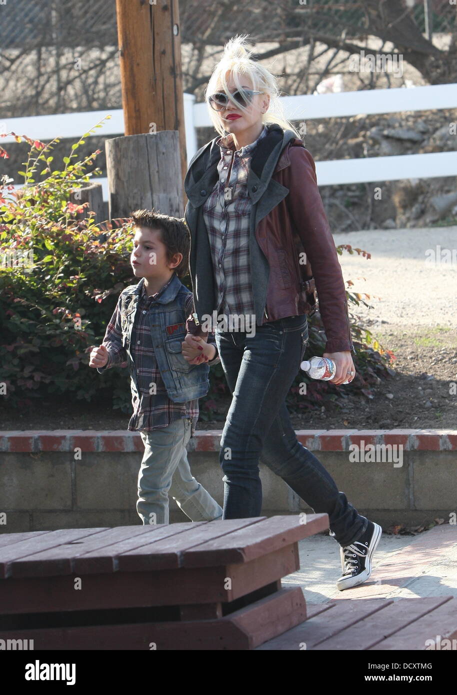 Gwen Stefani and son Kingston Rossdale  visiting Underwood Family Farms on New Year's Eve Los Angeles, California - 31.12.11 Stock Photo