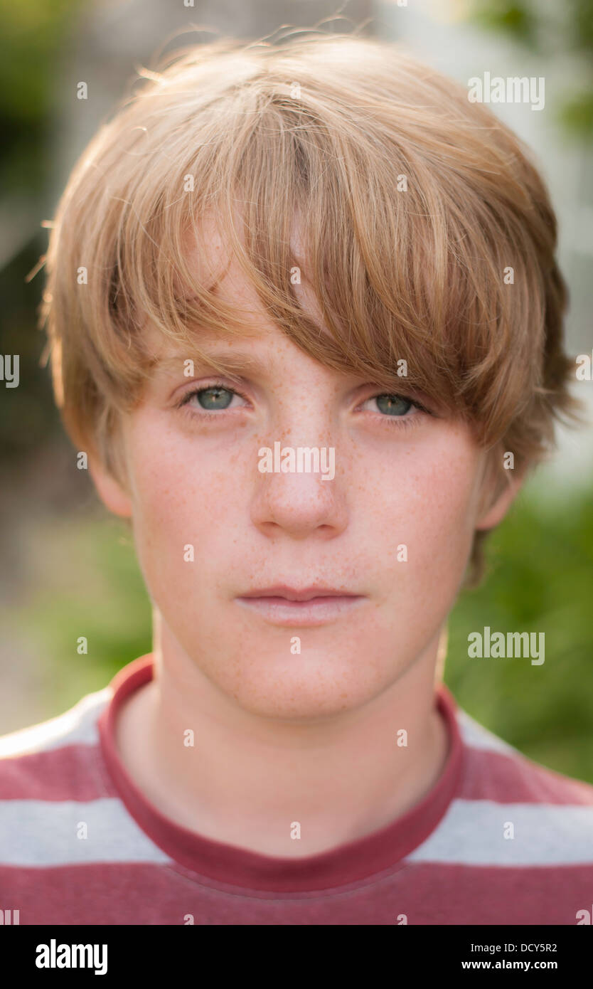 Blonde teen boy blue eyes hi-res stock photography and images - Alamy