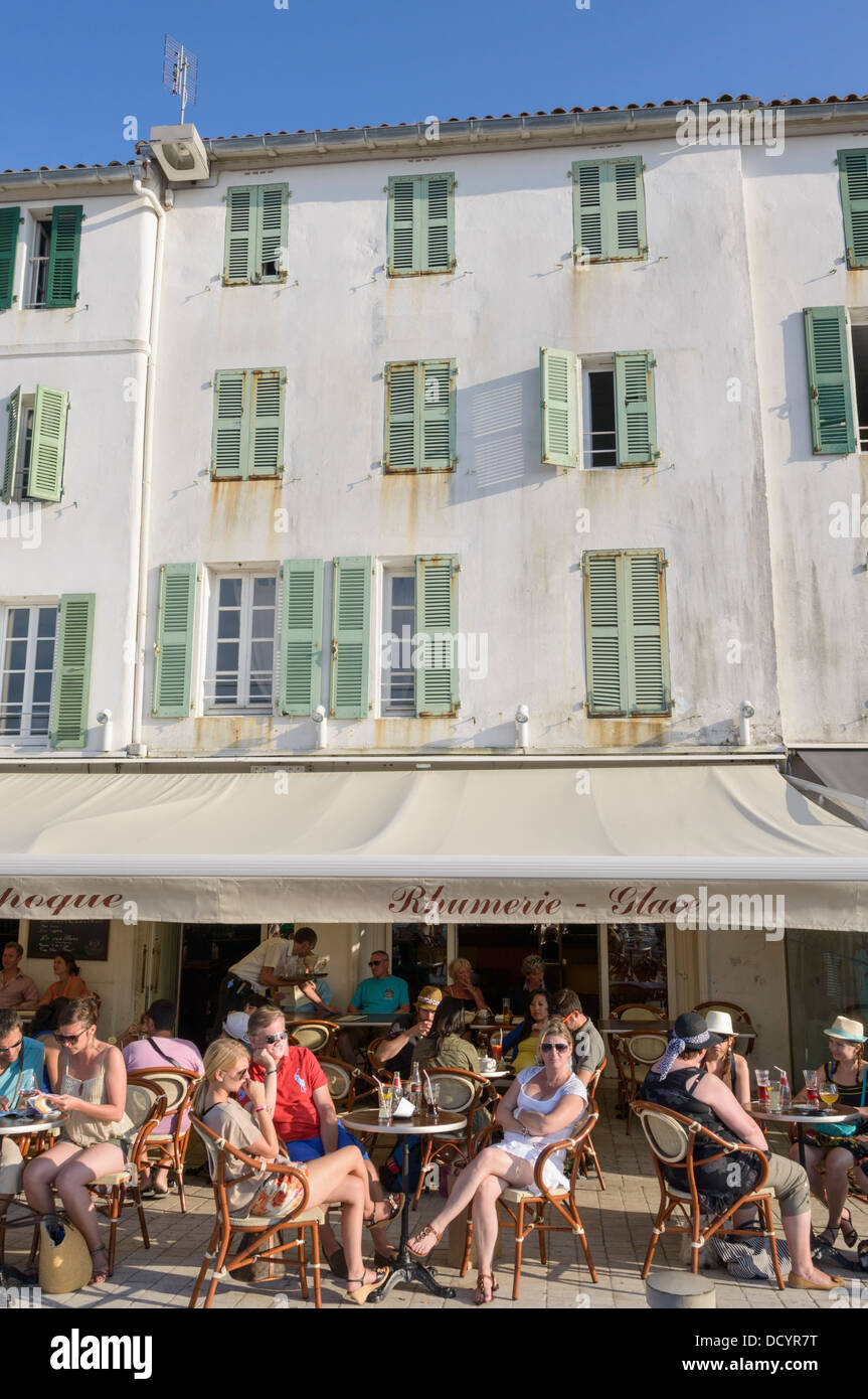 Quayside bar cafe St Martin île de Ré Charente Maritime France Europe Stock Photo