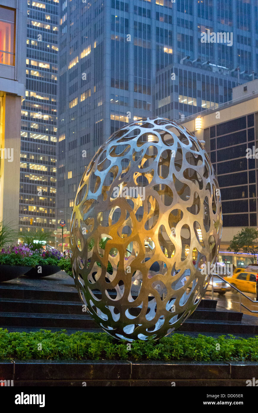 egg sculpture in New York City Stock Photo Alamy