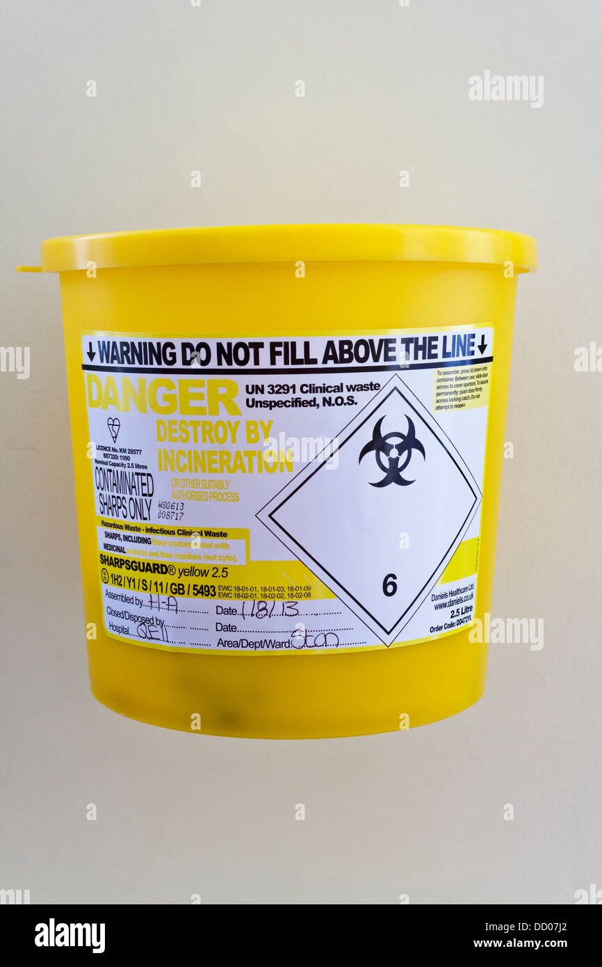 Hospital waste bin hi-res stock photography and images - Alamy
