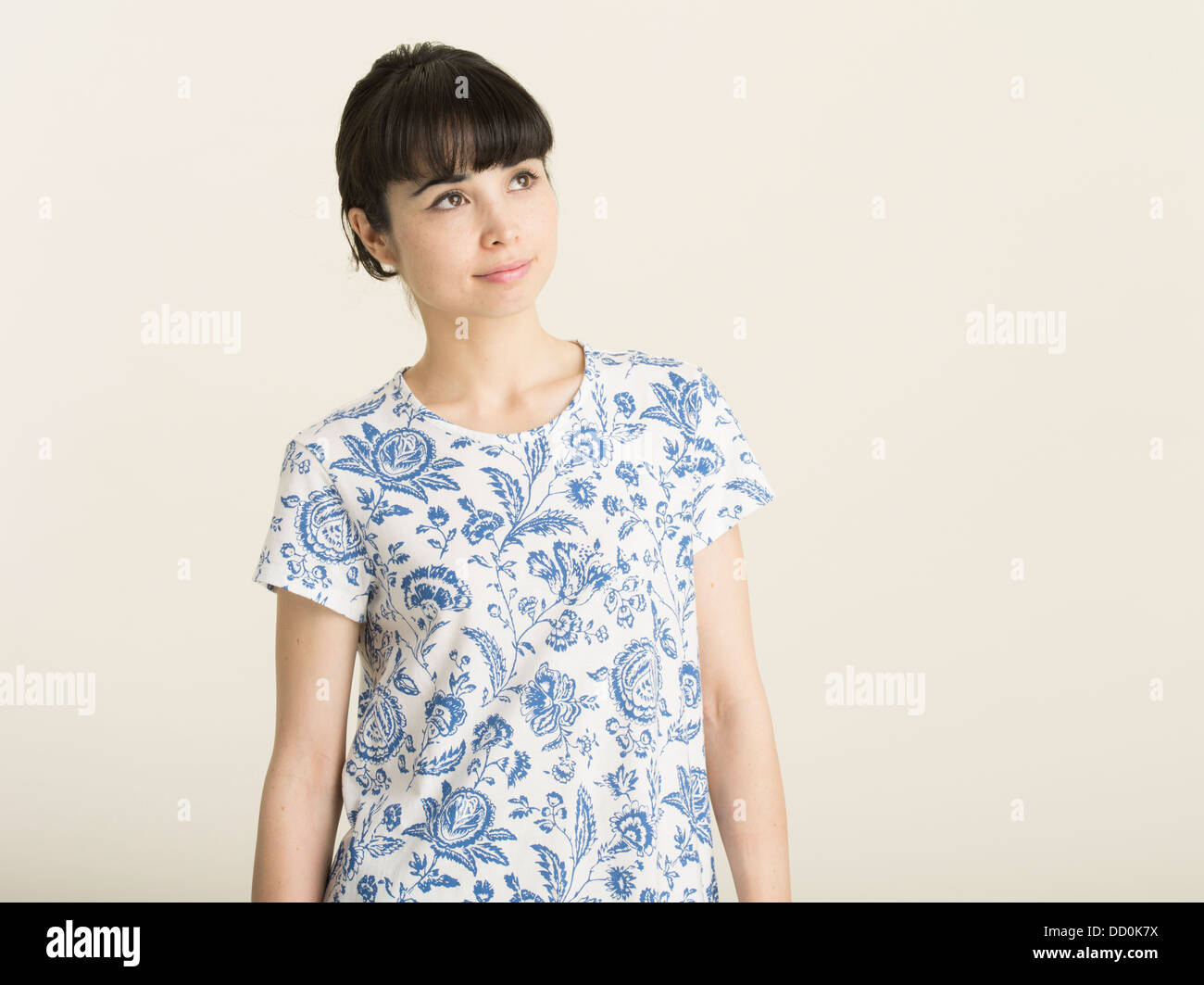 Young Japanese woman in her twenties Stock Photo - Alamy