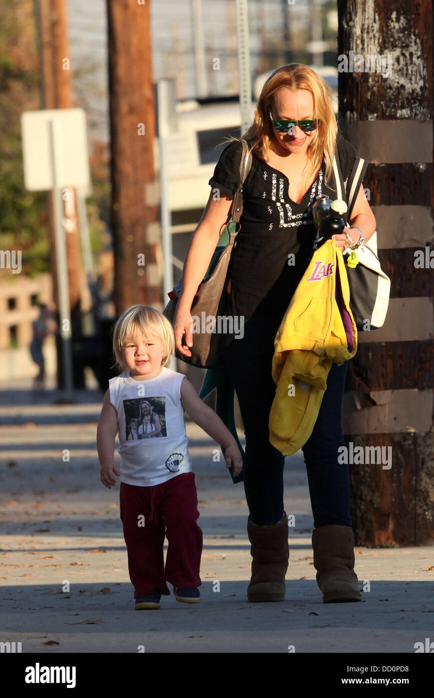 The King Of Queens Actress Nicole Sullivan And Her Son - 