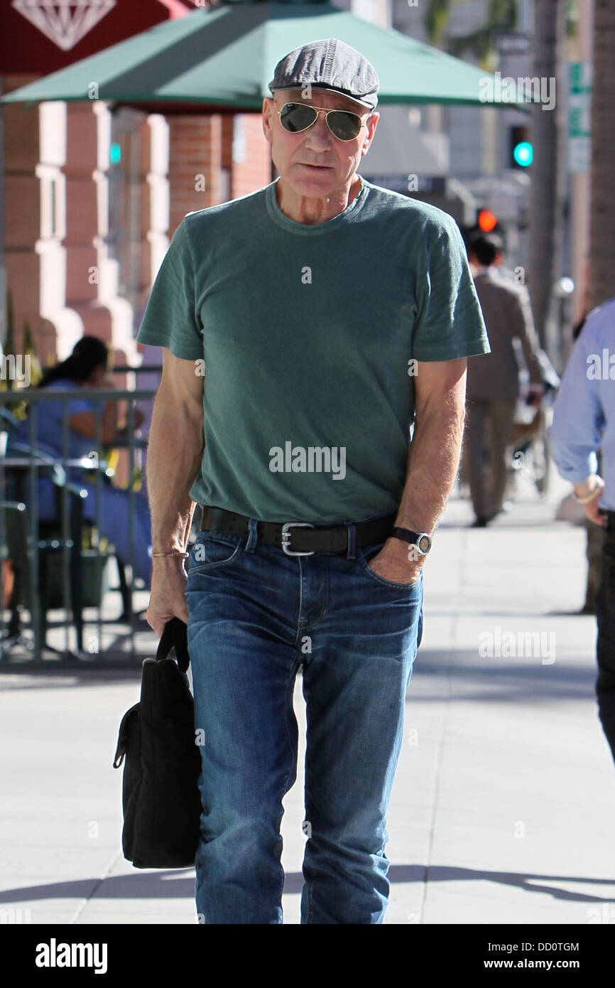 Patrick Stewart walking in Beverly Hills Los Angeles, California - 13.01.12 Stock Photo