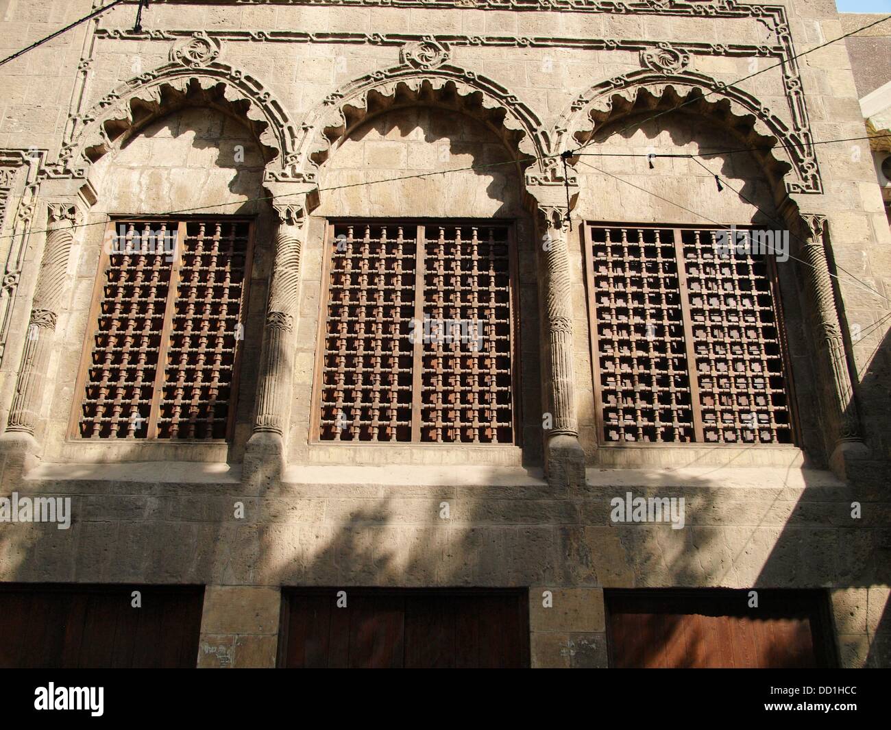 Mamluk architecture islamic quarter cairo hi-res stock photography and ...