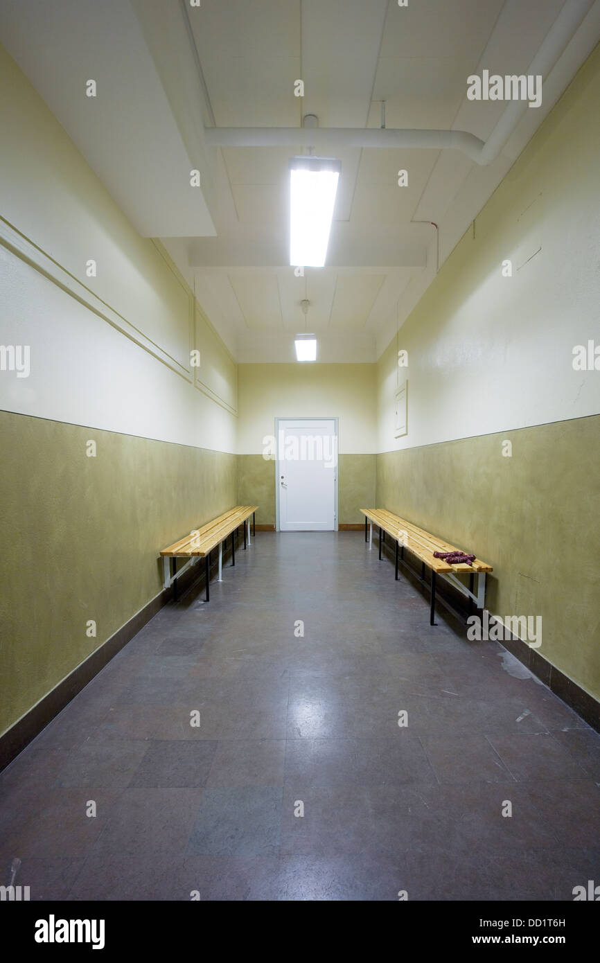 Empty school building hi-res stock photography and images - Alamy