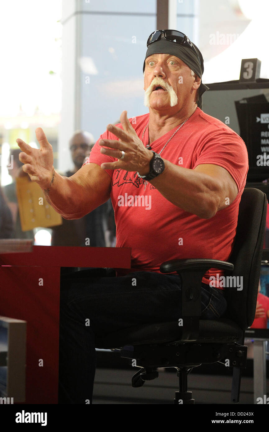 Toronto, Canada. 23 Aug 2013. Professional wrestler Hulk Hogan appears on Global TV's The Morning Show in Toronto. Credit:  EXImages/Alamy Live News Stock Photo