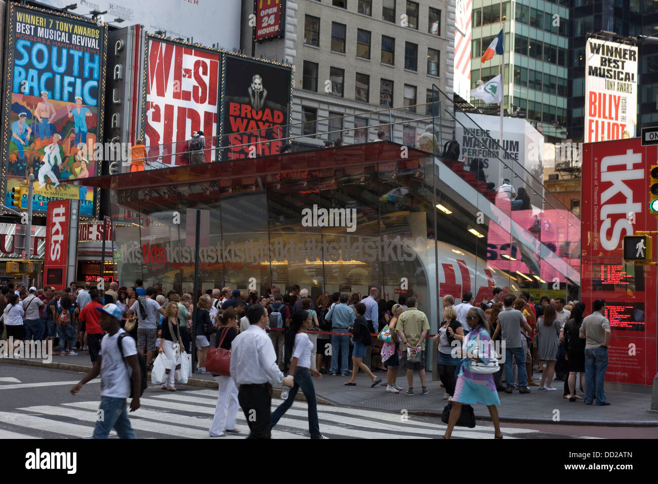 TKTS BOOTH TIMES SQUARE MANHATTAN NEW YORK USA Stock Photo Alamy