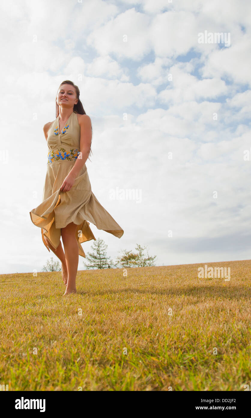 Barefoot dancing grass hi-res stock photography and images - Alamy