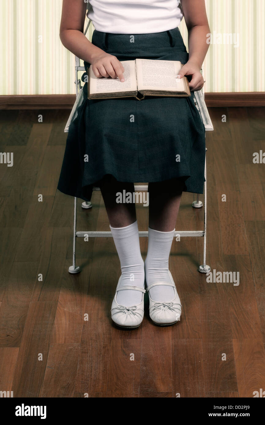 School girl legs hi-res stock photography and images - Alamy