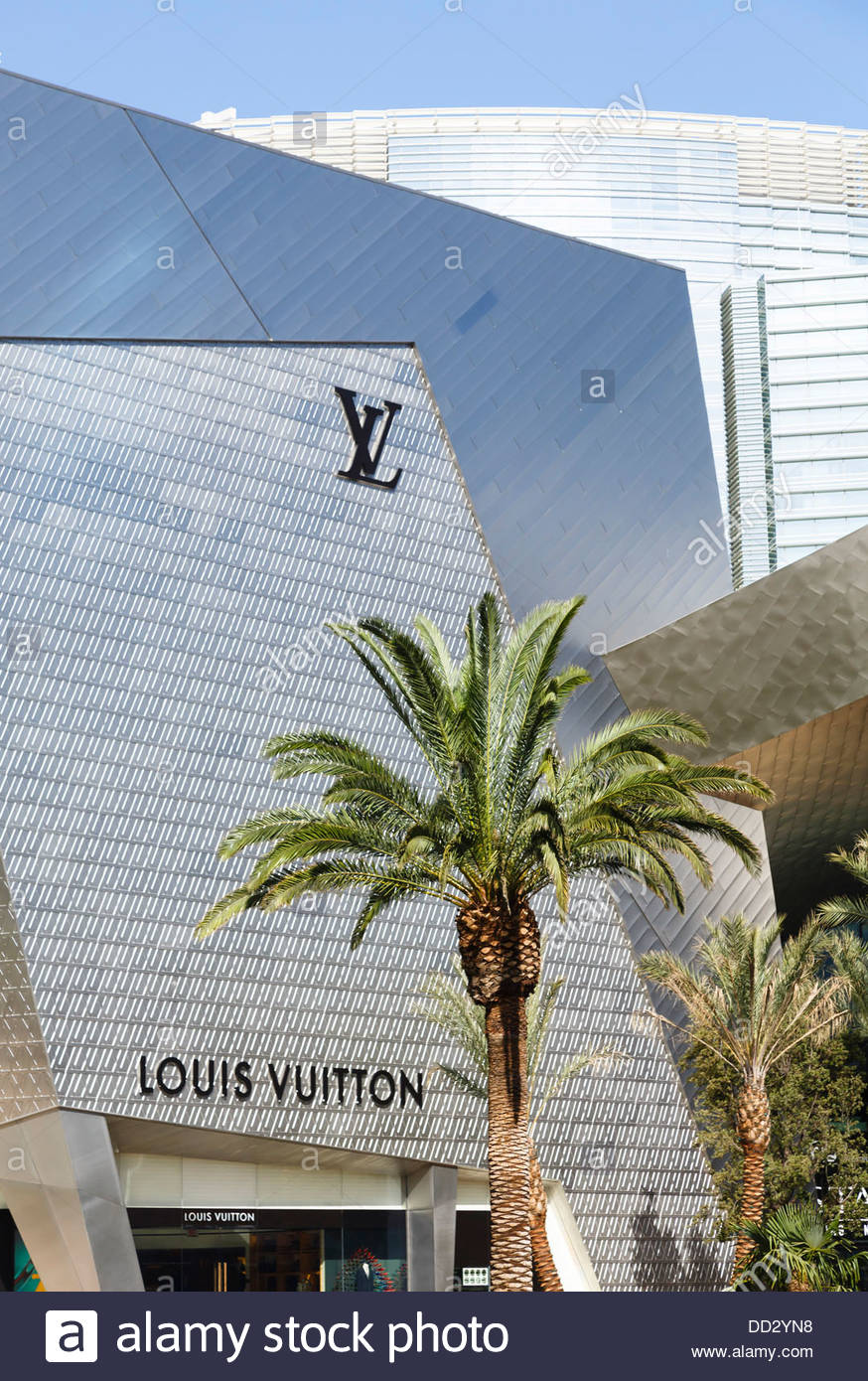 Louis Vuitton Logo Stock Photos & Louis Vuitton Logo Stock Images - Alamy