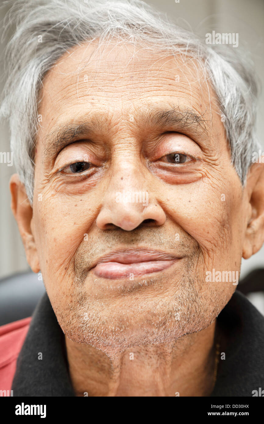 Wrinkly old man hi-res stock photography and images - Alamy