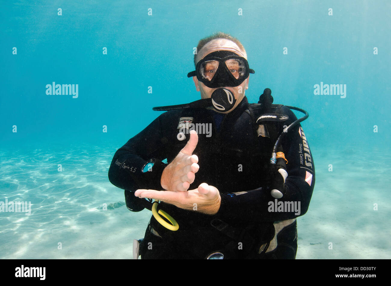 Underwater Hand signs Stock Photo Alamy
