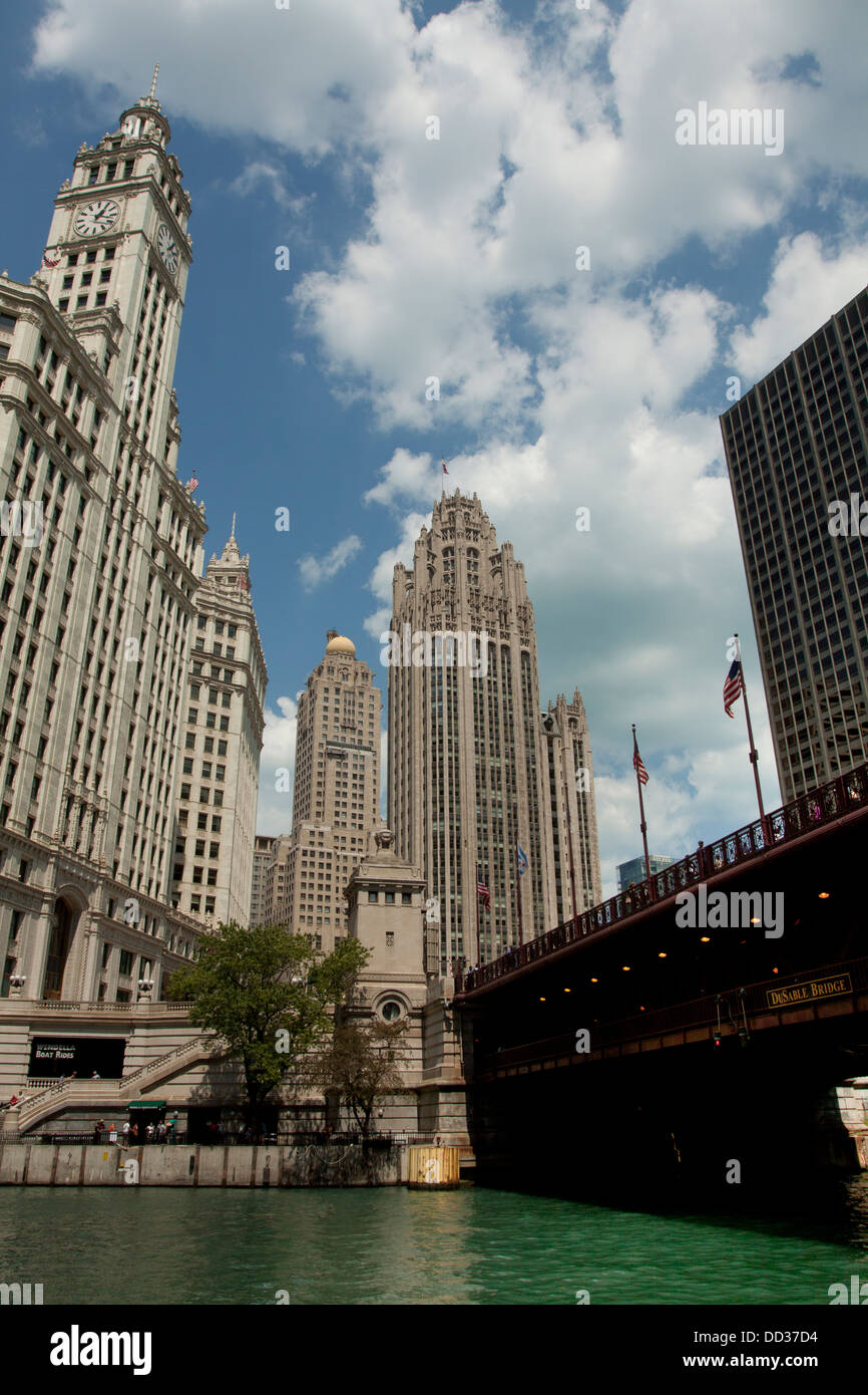 The Wrigley Building on the Magnificent Mile at Chicago River (left), Tribune Tower (right) and DuSable Bridge Stock Photo