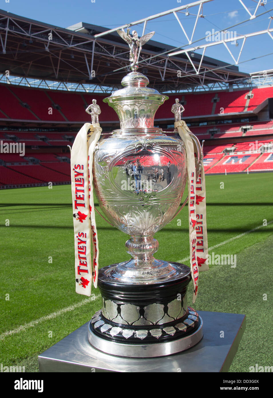 Challenge cup final hires stock photography and images Alamy