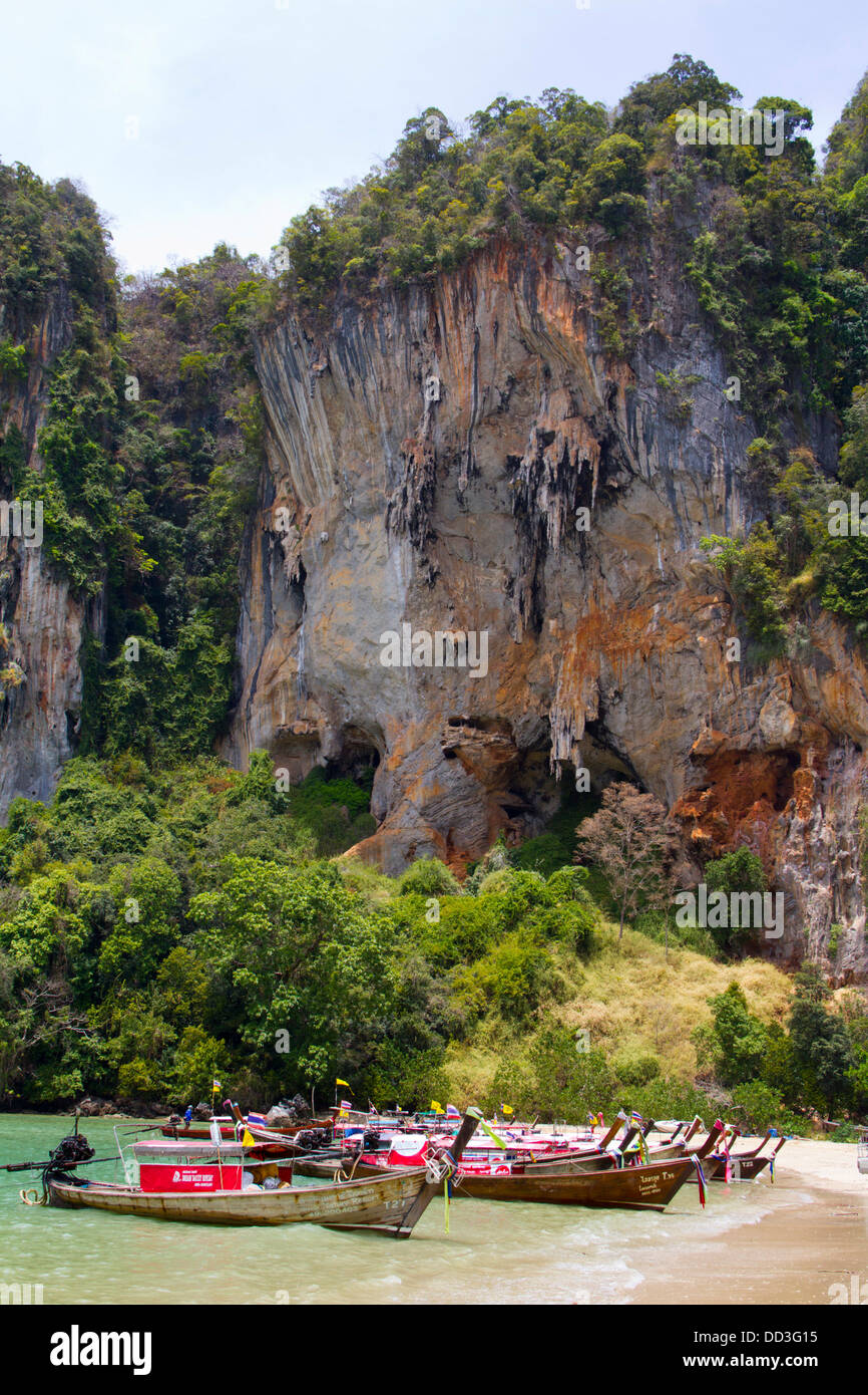 Motorboats line the beach at Hat Ton Sai in Railay. Stock Photo