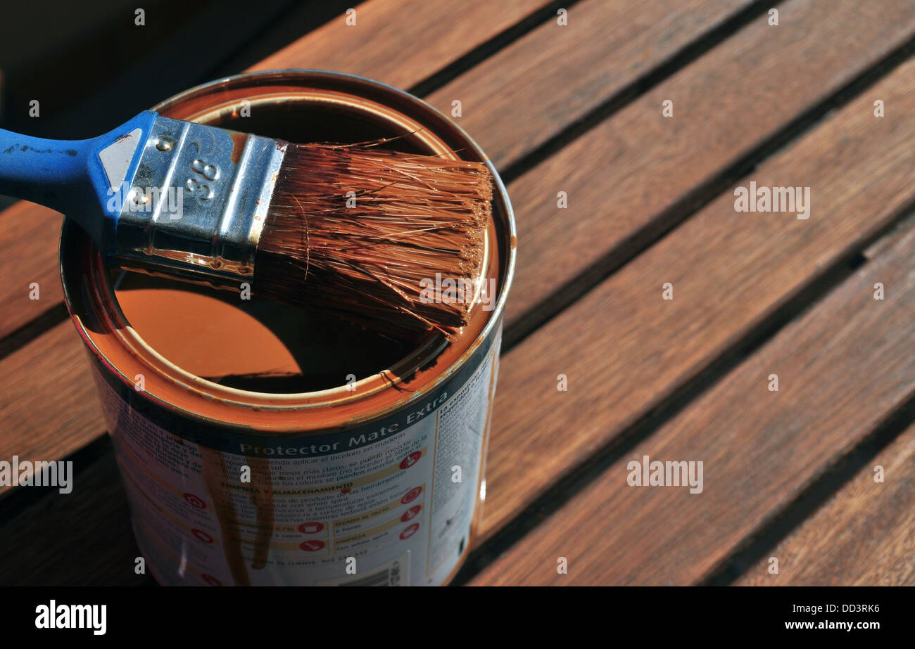 Varnish color hires stock photography and images Alamy