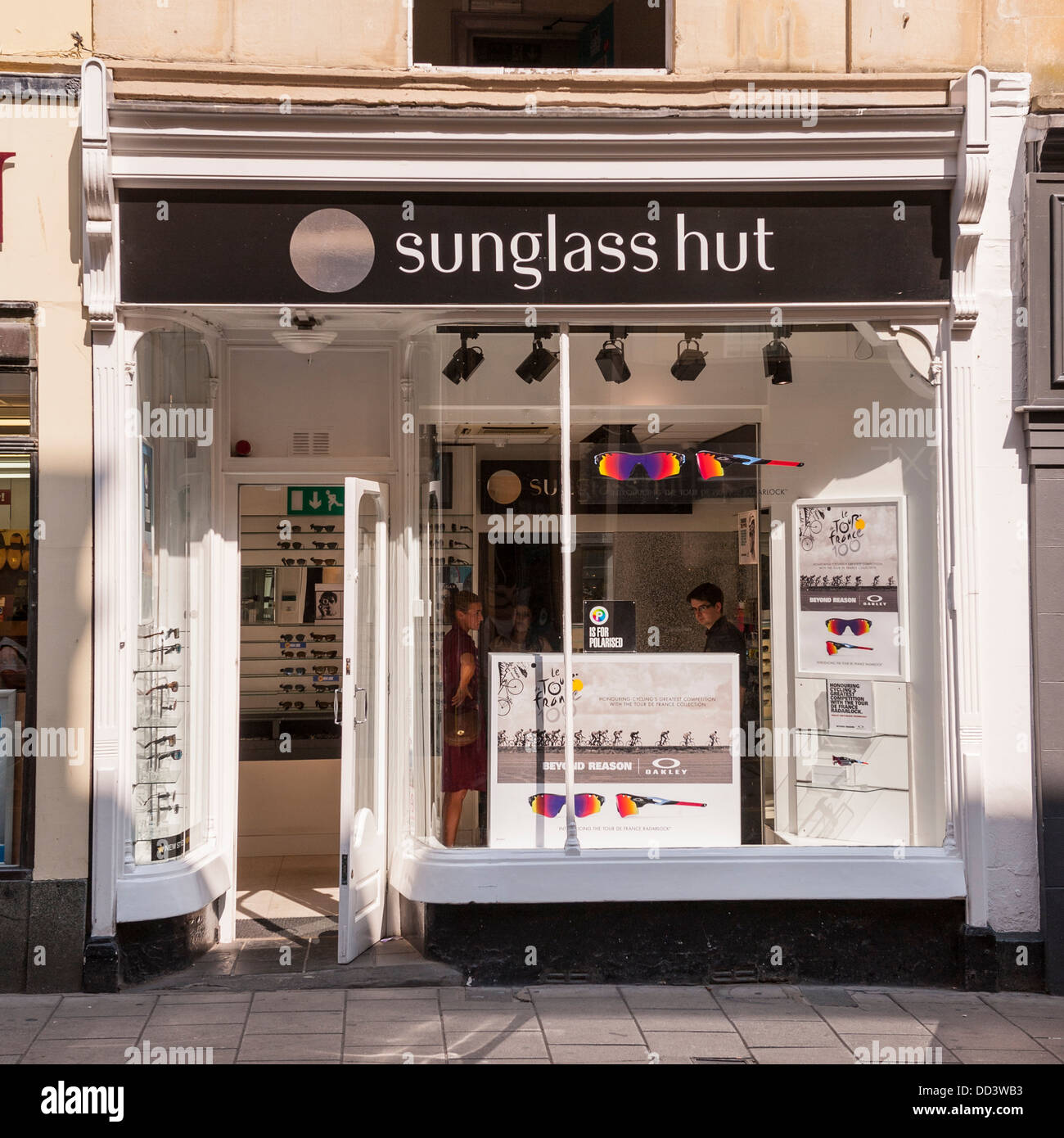 Sunglass hut hi-res stock photography and images - Alamy