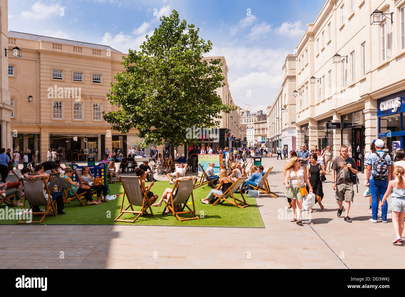 Shoppers shopping in Bath , Somerset , England , Britain , Uk Stock Photo