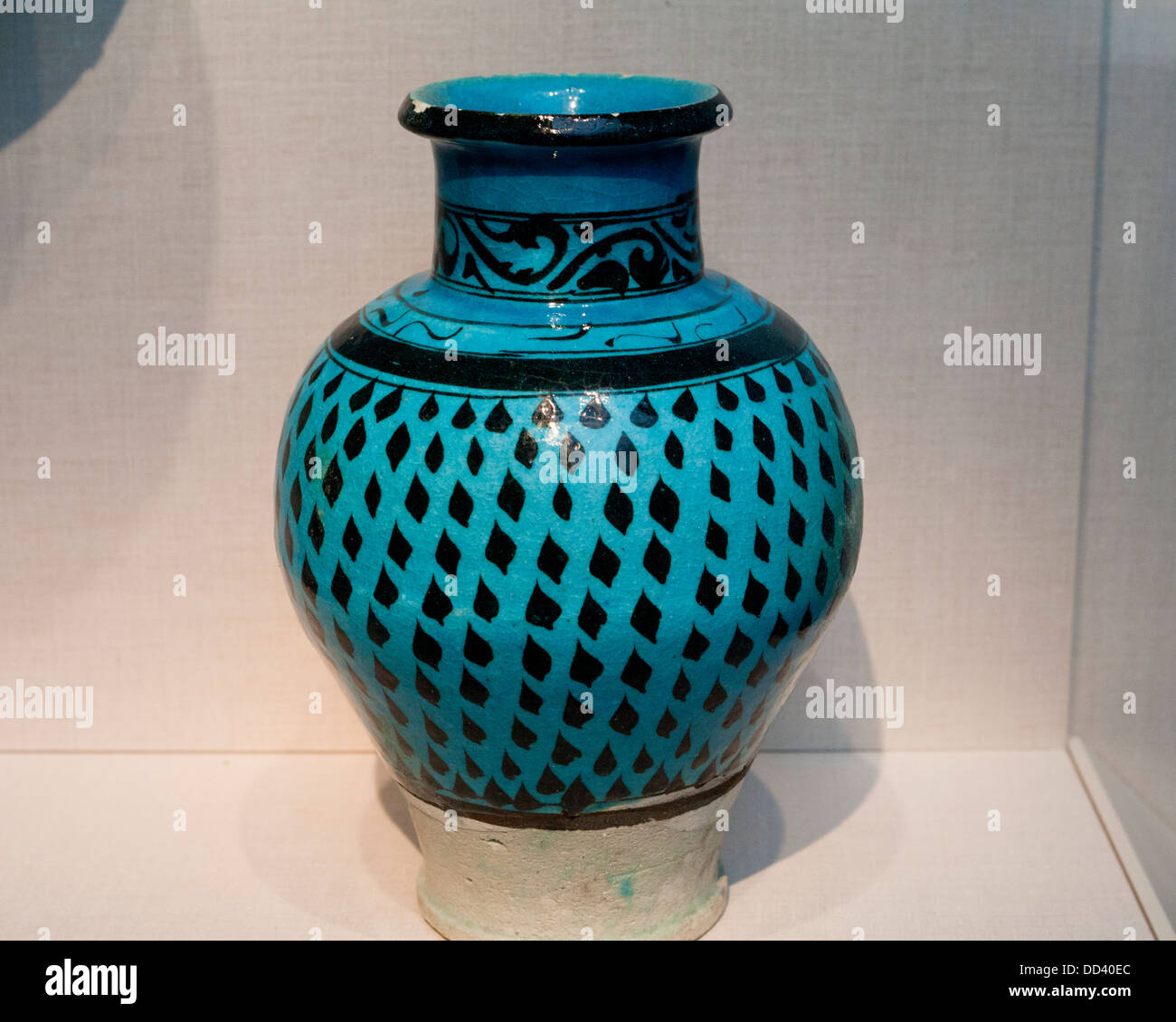 Jar - Syrian stoneware, 12th century Stock Photo