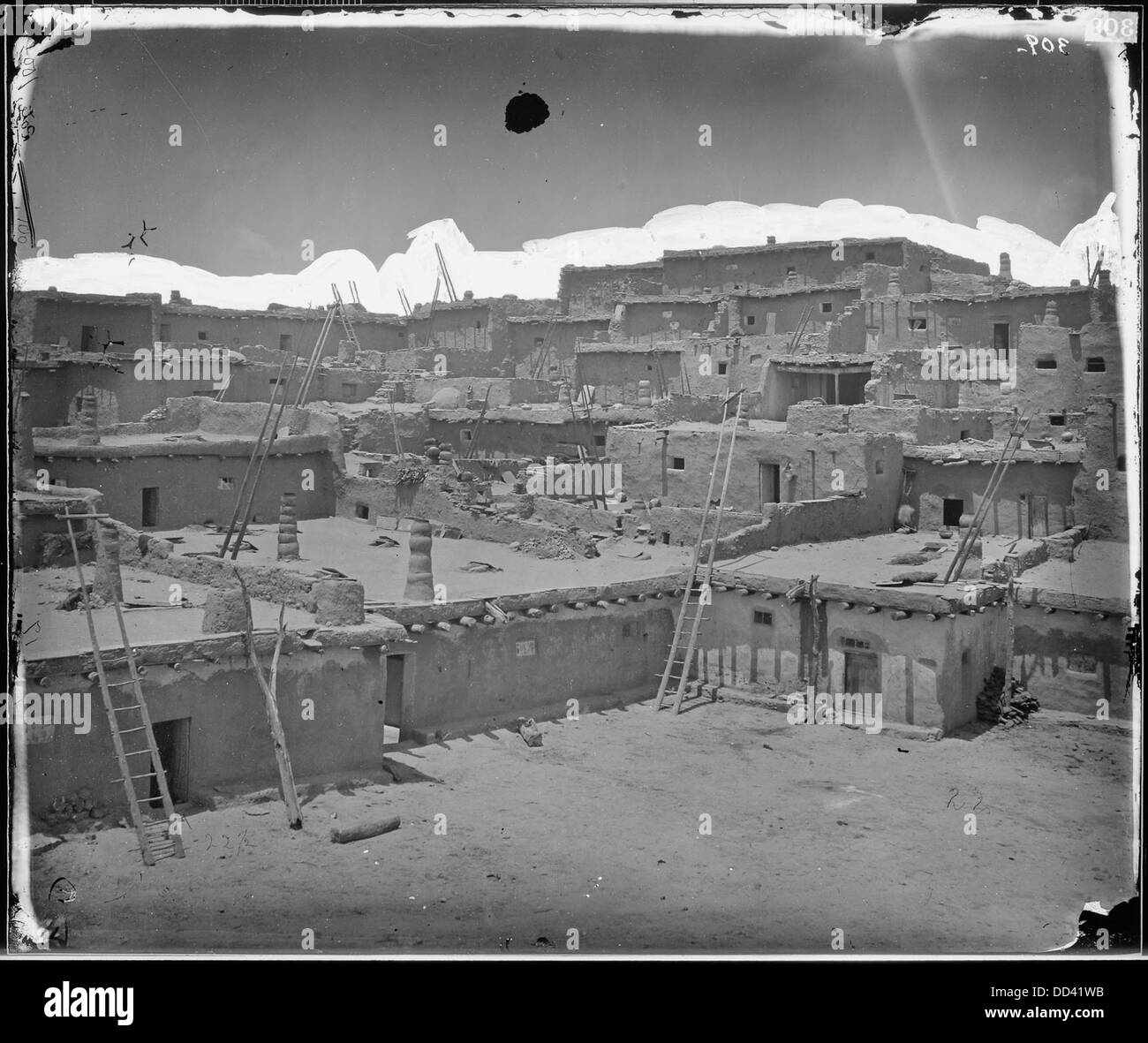 Zuni pueblo new mexico hi-res stock photography and images - Alamy