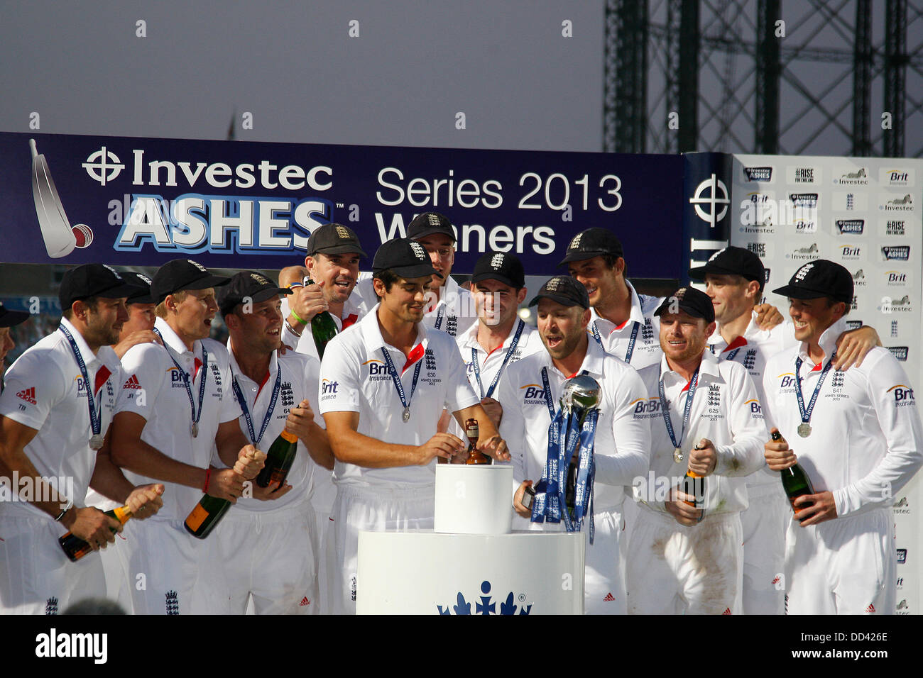 Cricket award ceremony hires stock photography and images Alamy