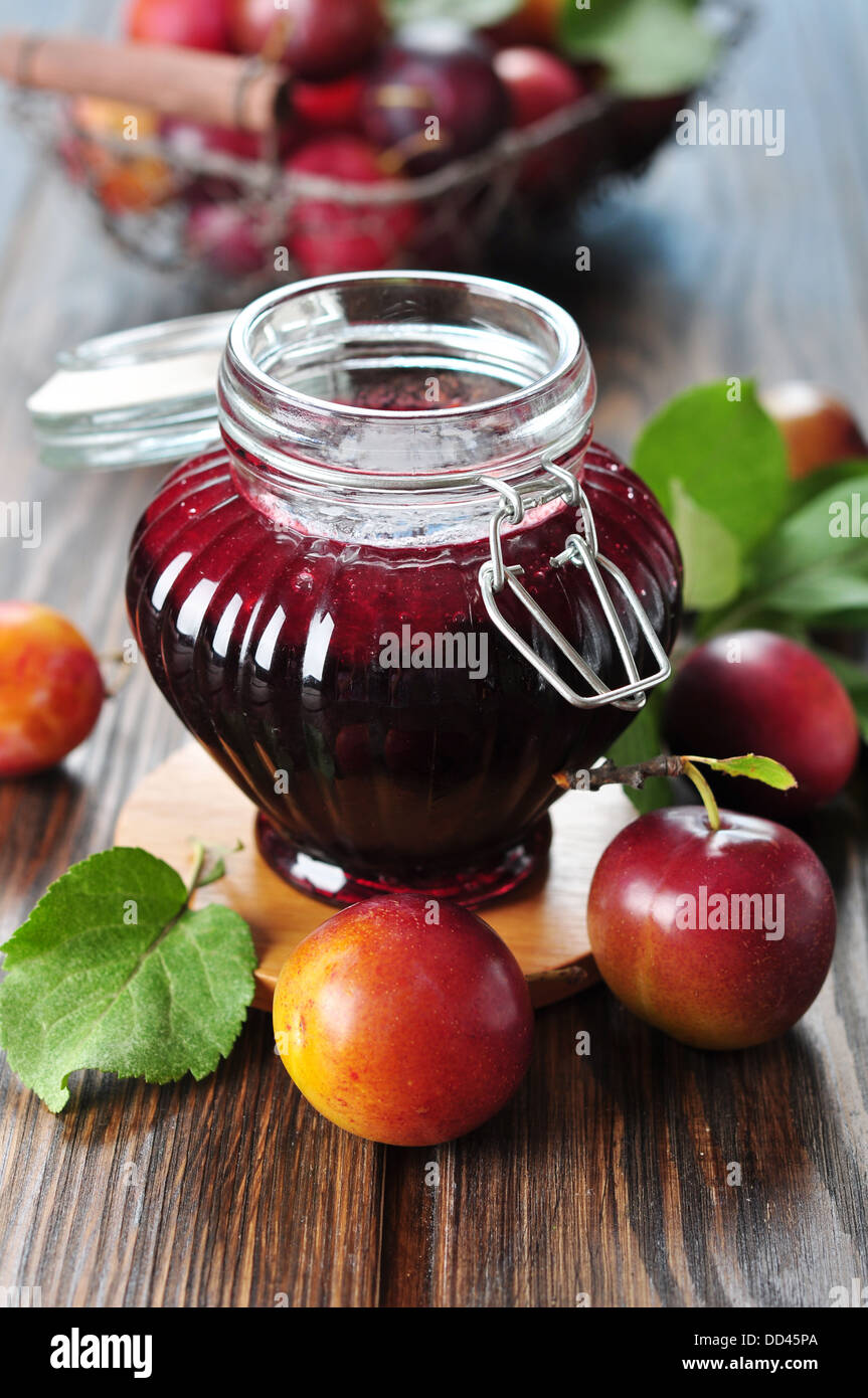 Vintage preserve jar hi-res stock photography and images - Alamy