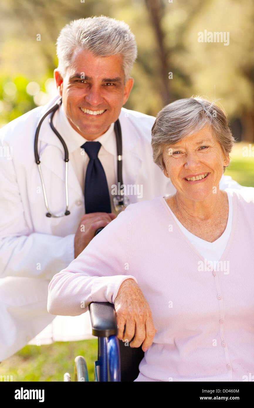 Elderly hospital patient grey hi-res stock photography and images - Alamy