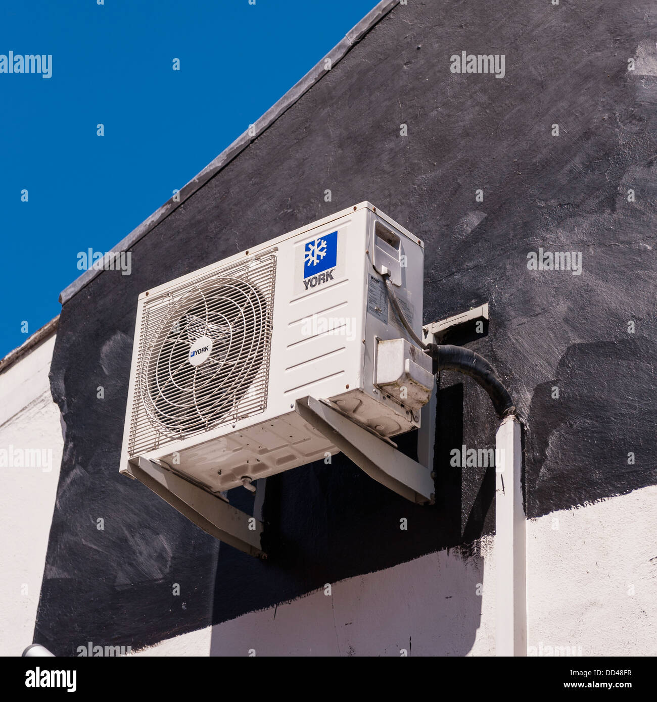 Air conditioning unit europe hires stock photography and images Alamy