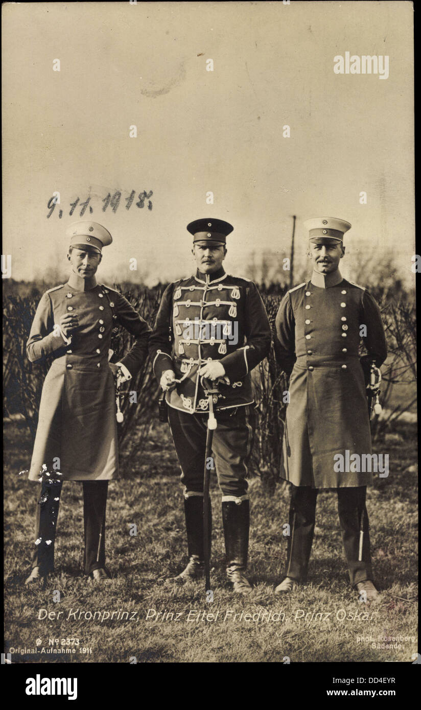 Ak Kronprinz Wilhelm von Preußen, Prinz Eitel Friedrich, Prinz Oskar