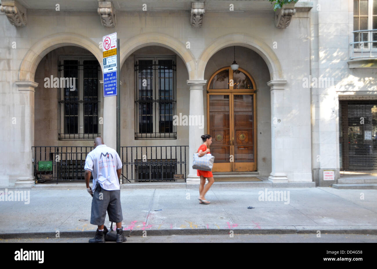 View of the M Knoedler & Co art dealership in New York City, USA