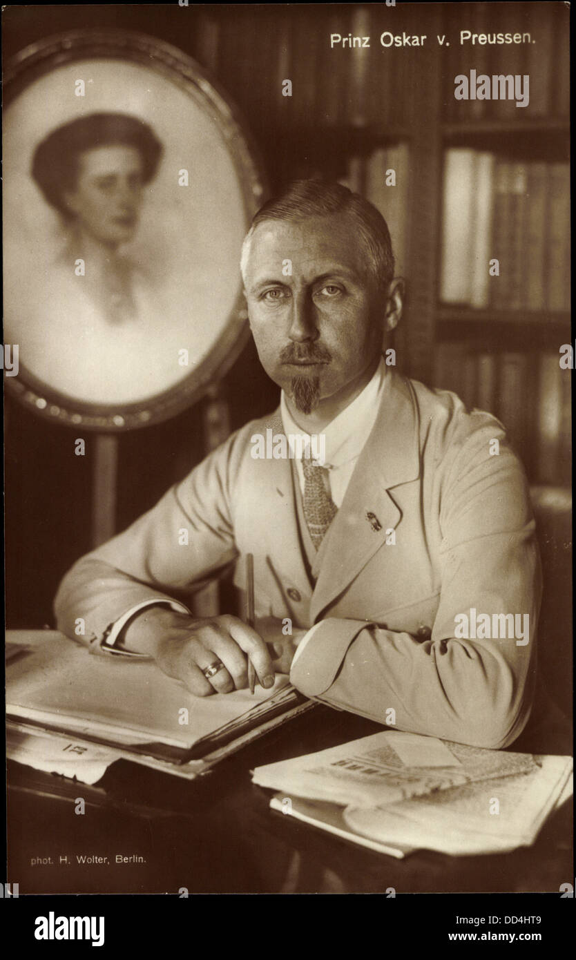 Ak Prinz Oskar von Preußen an seinem Schreibtisch; Stock Photo
