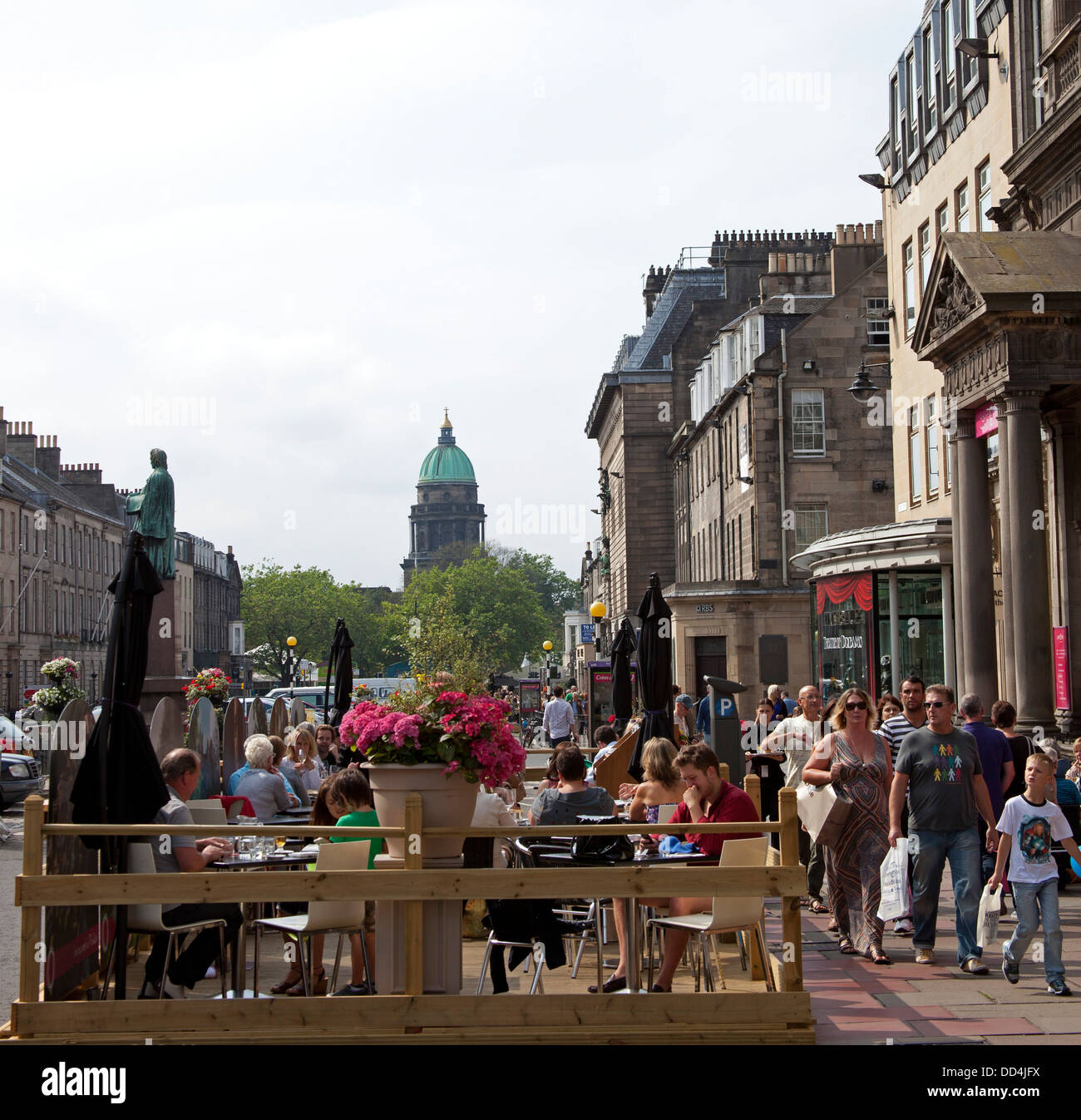 Alfresco dining edinburgh hires stock photography and images Alamy