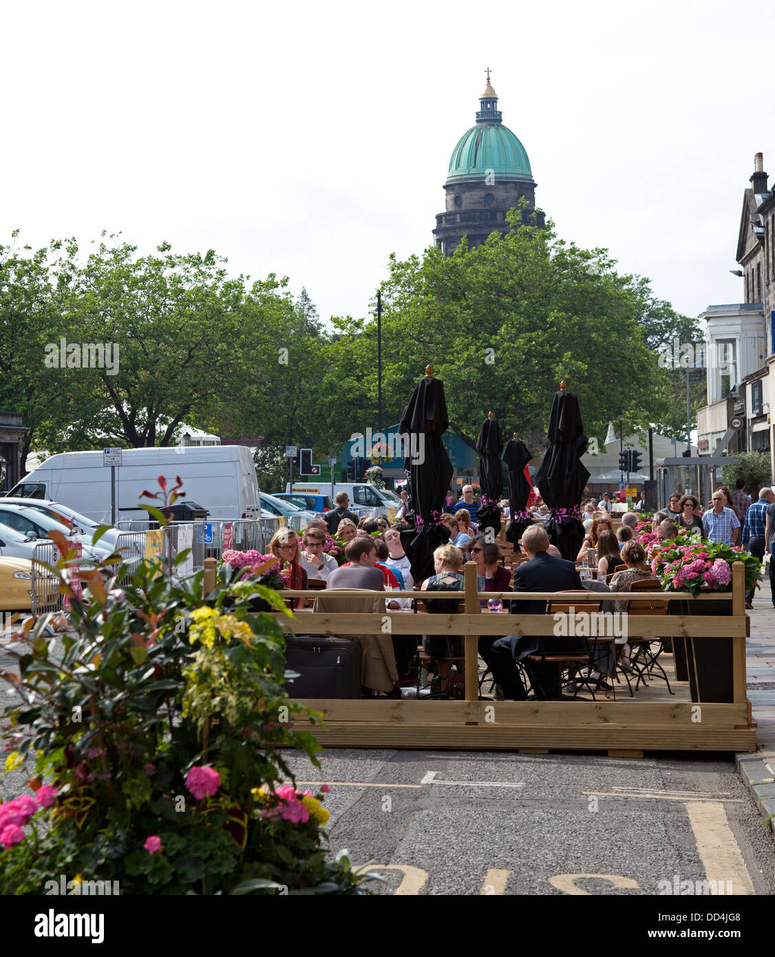 George Street, Edinburgh, Scotland dining alfresco during Fringe Festival 2013 Stock Photo