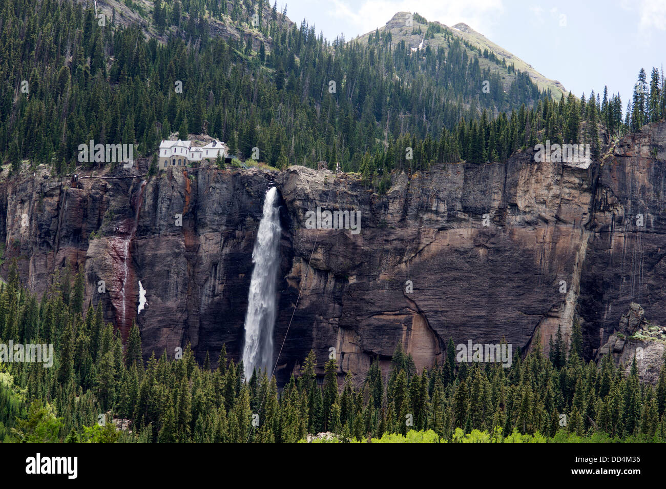 A house on the side of a mountain near Telluride in the Rocky Mountains in Colorado, USA Stock