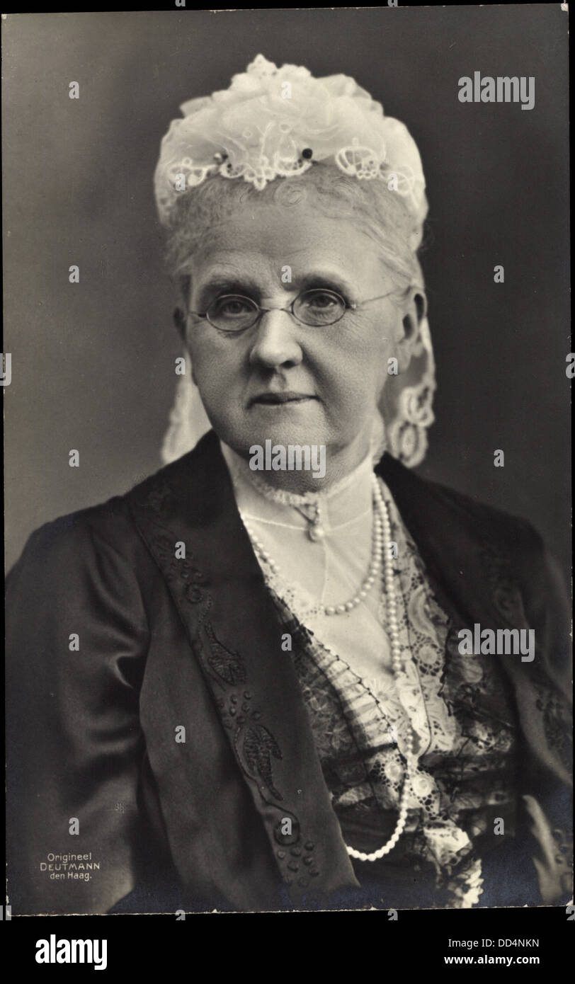 Ak Emma zu Waldeck und Pyrmont, Portrait, Perlenkette; Stock Photo