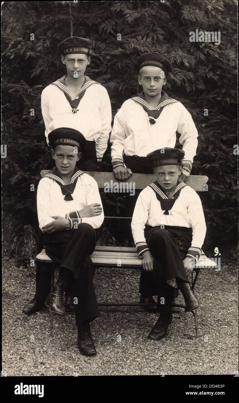 Ak Prinz Wilhelm, Prinz Louis Ferdinand, Prinz Hubertus, Prinz Friedrich; Stock Photo