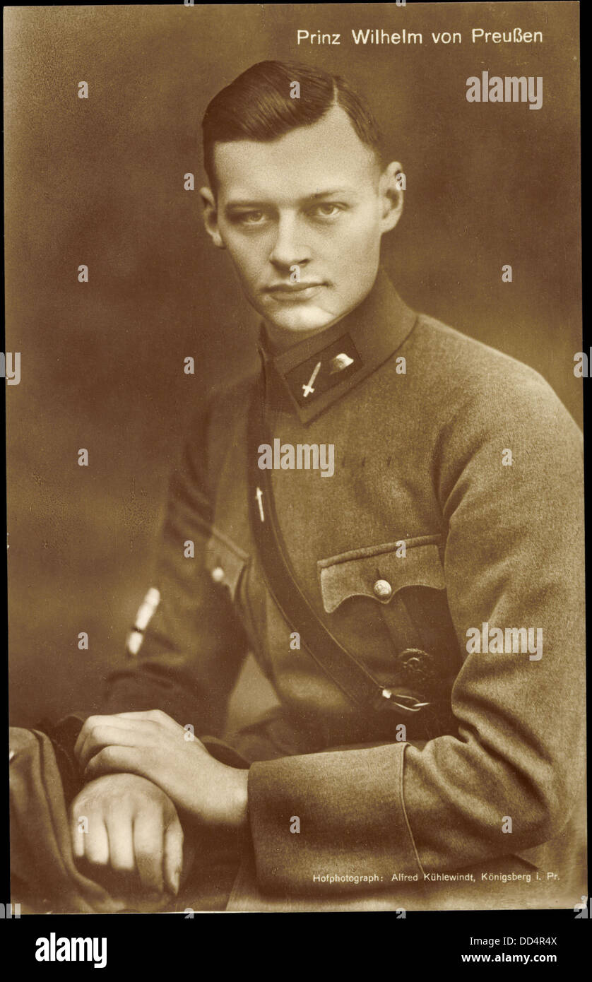 Ak Prinz Wilhelm von Preußen in Uniform, Stahlhelm Kragenspiegel Stock  Photo - Alamy