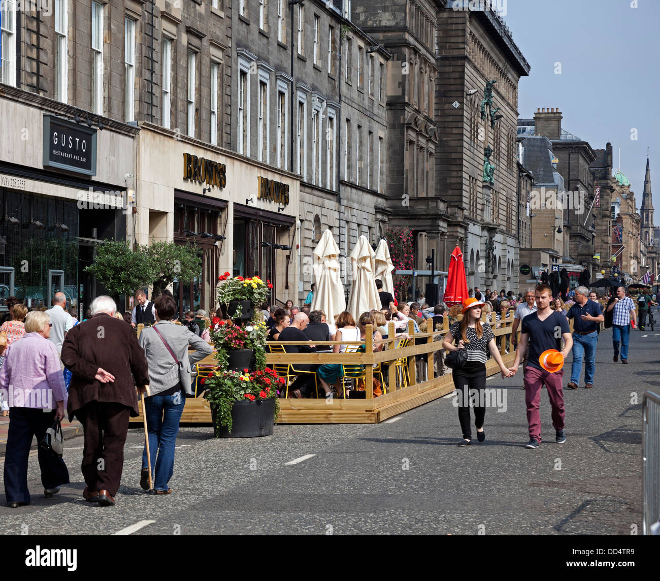 George Street, Edinburgh, Scotland UK dining alfresco during Fringe Festival 2013 Stock Photo