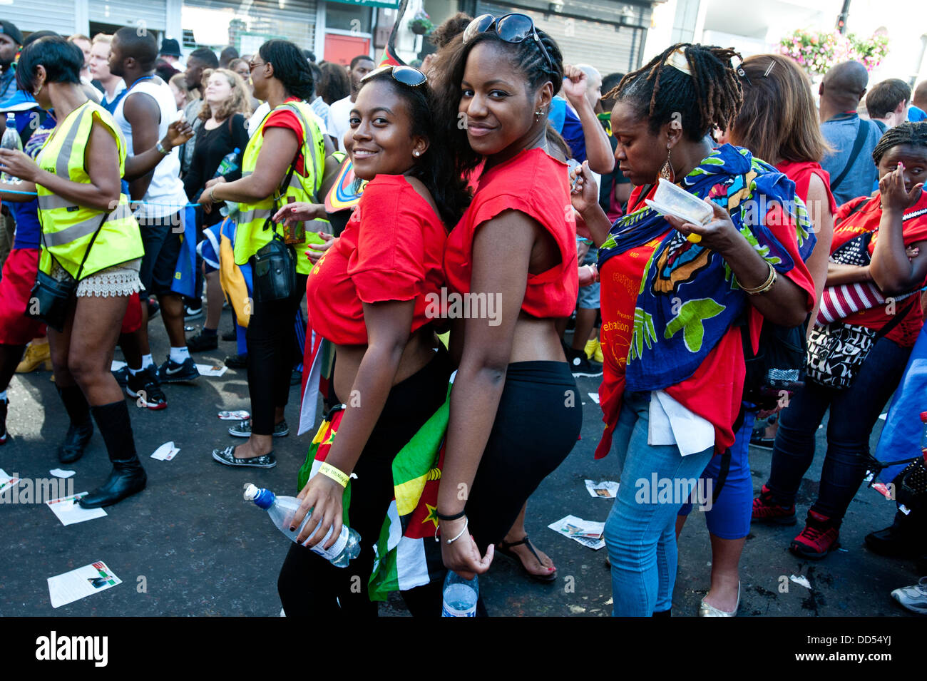 Girls dancing notting hill carnival hi-res stock photography and images ...