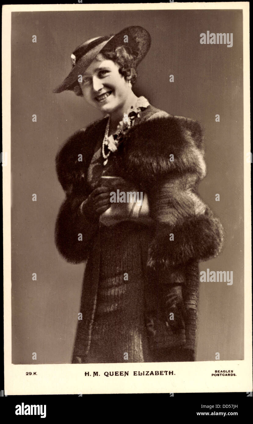 Ak H.M. Queen Elizabeth, Queen Mum, Adel Großbritannien, Pelzmantel; Stock Photo