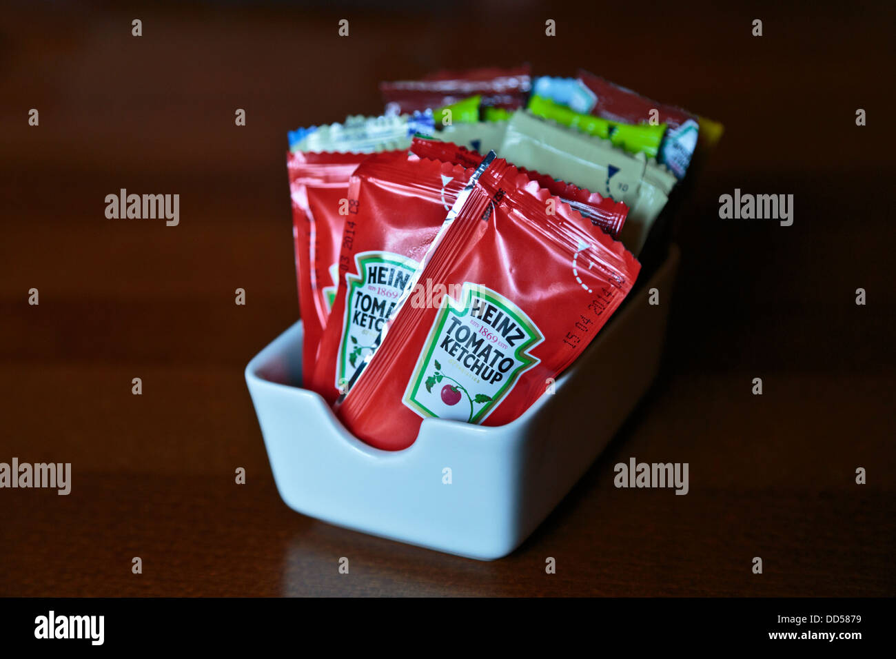 Ketchup sachet hires stock photography and images Alamy