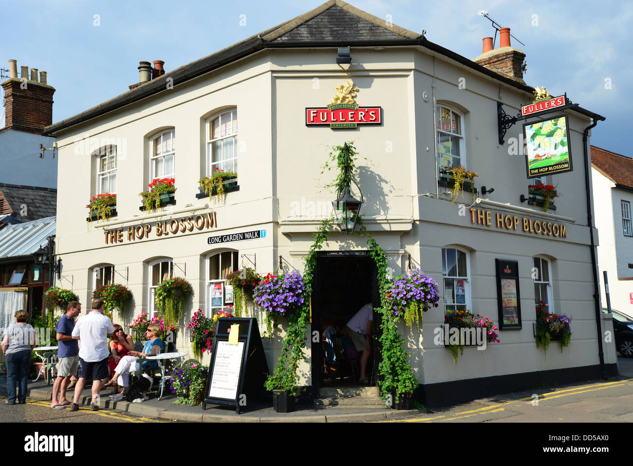 The Hop Blossom pub, Long Garden Walk, Farnham, Surrey, England, United
