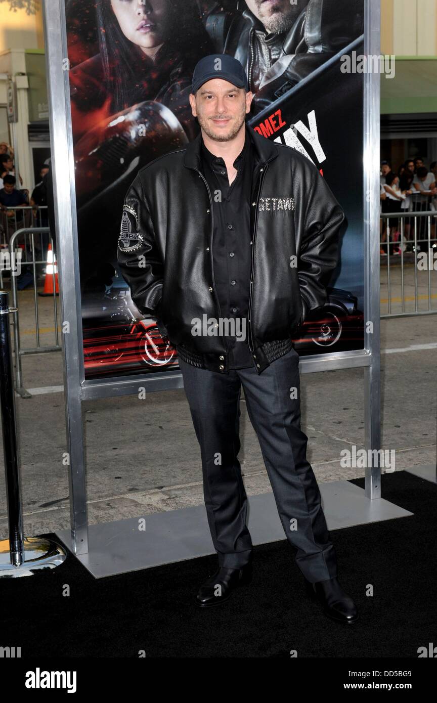 Courtney solomon hires stock photography and images Alamy